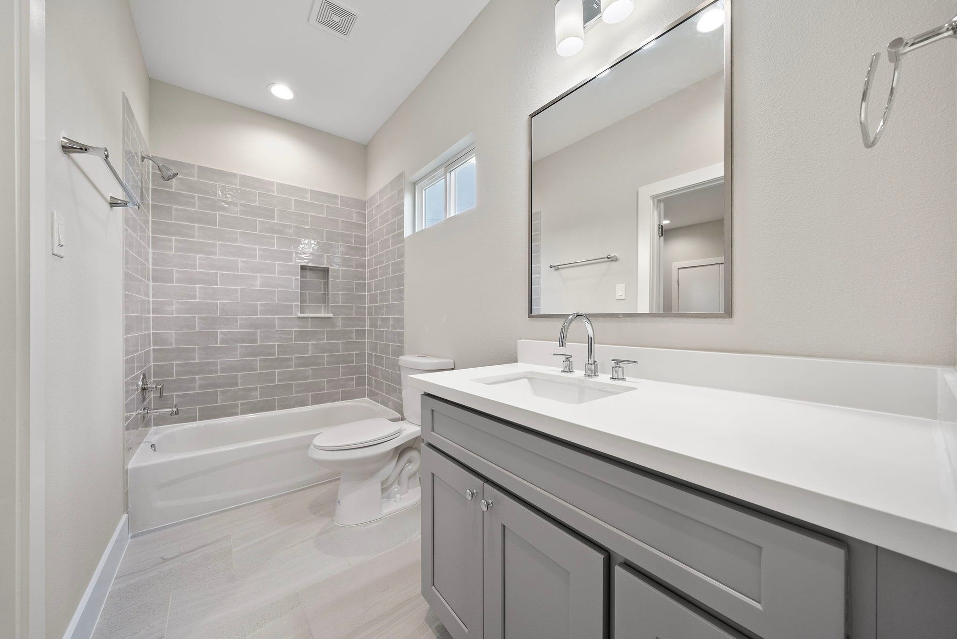 8120 Esther Acres Lane, Houston, TX 77088 8120 Esther Acres Lane, Houston, TX 77088