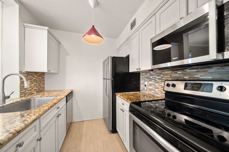 Property photo for 421 Emerson Street, #5, Houston, TX