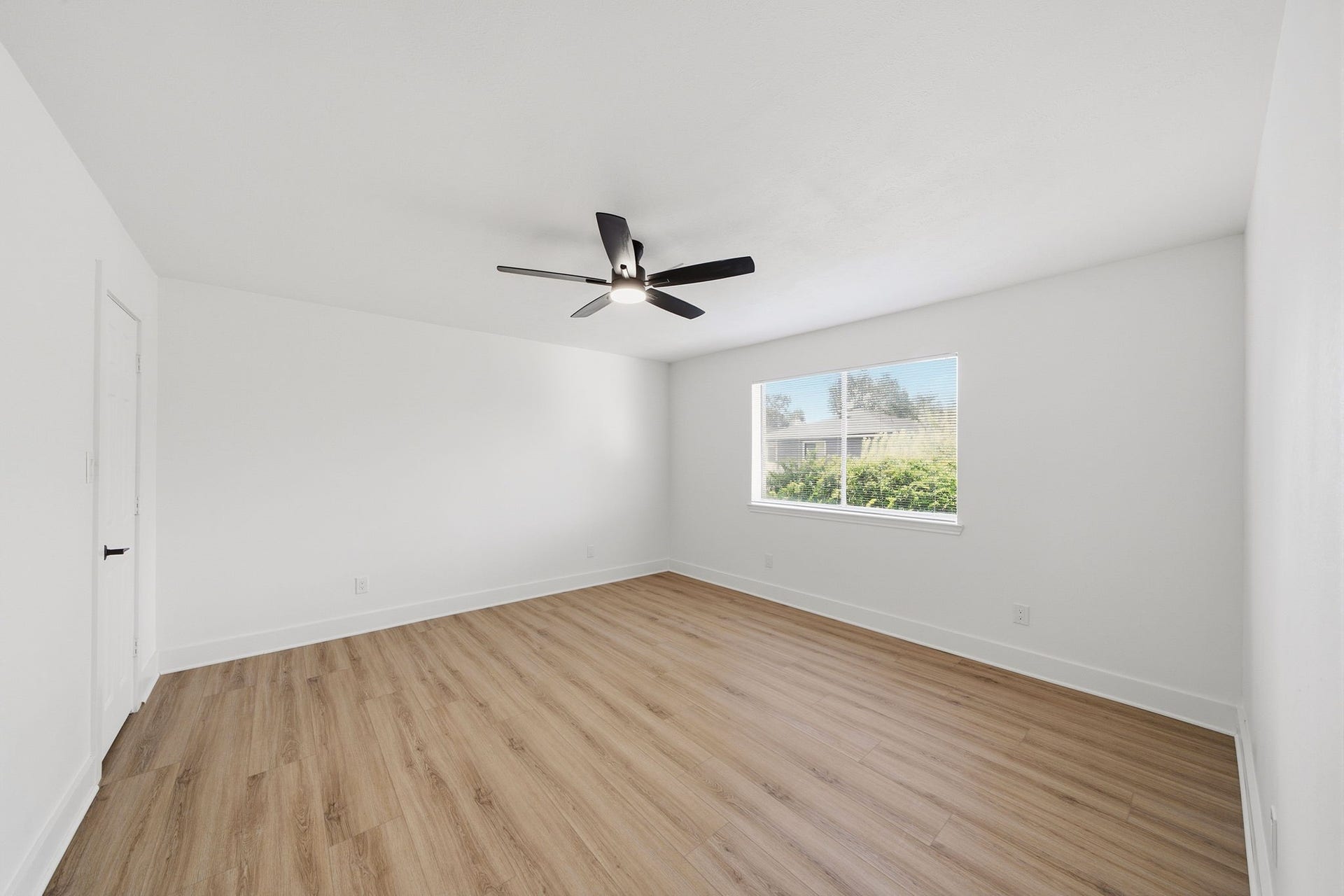 2304 Eagles Way, Pearland, TX 77581 2304 Eagles Way, Pearland, TX 77581