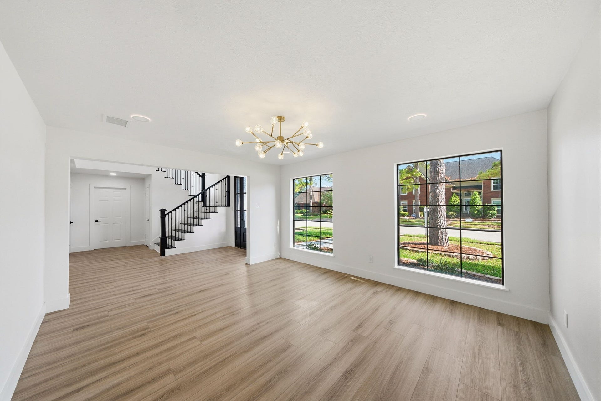2304 Eagles Way, Pearland, TX 77581 View from office to entry. Look at those windows!