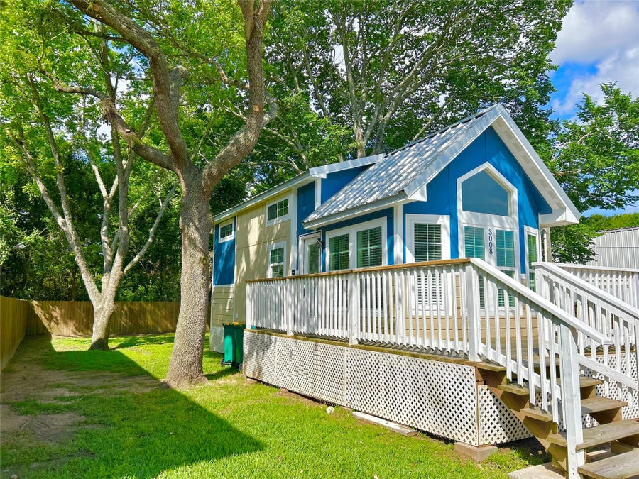 Property photo for 3008 Calhoun Street, Bacliff, TX