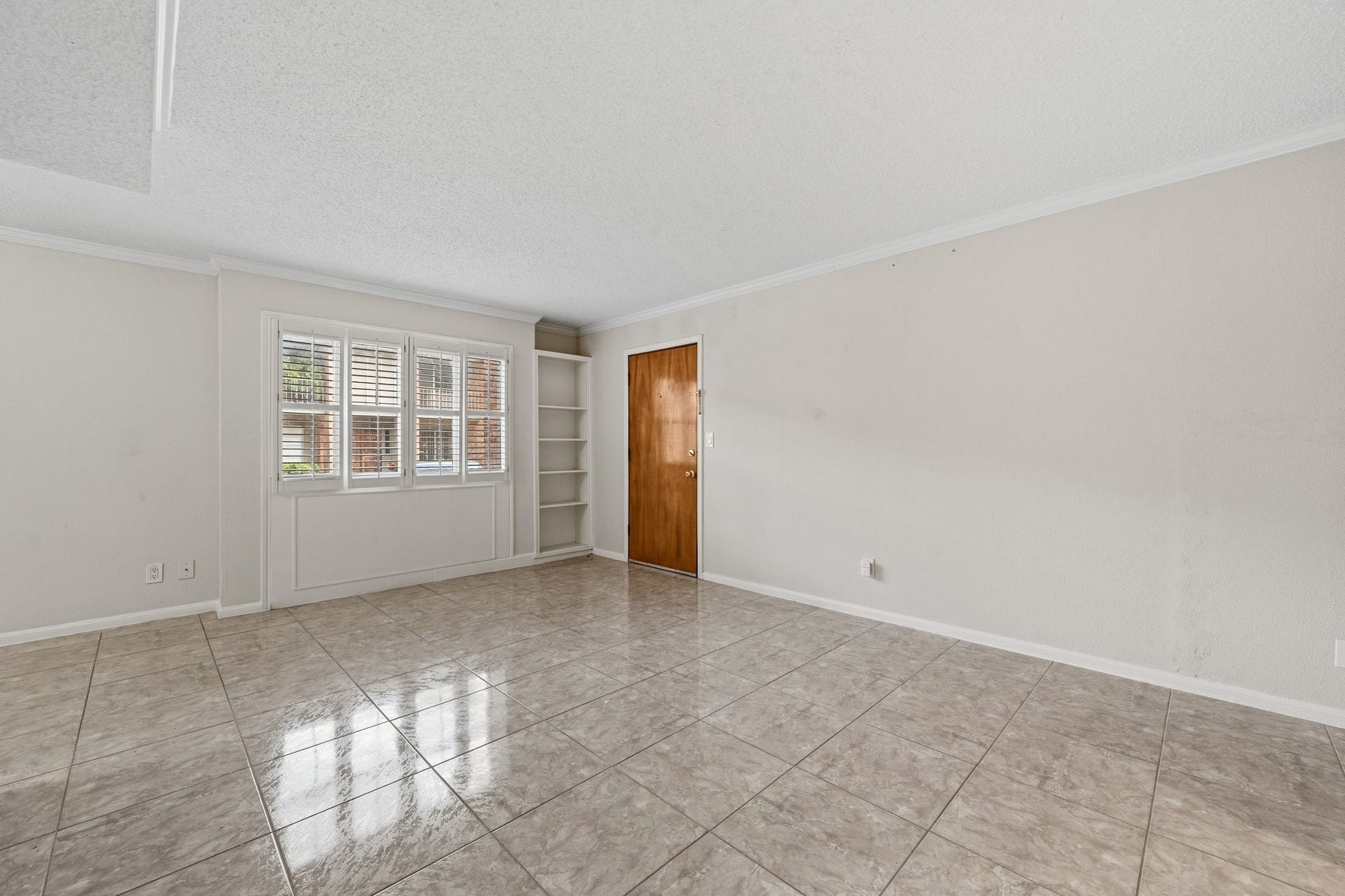 6423 Bayou Glen Road, Houston, TX 77057