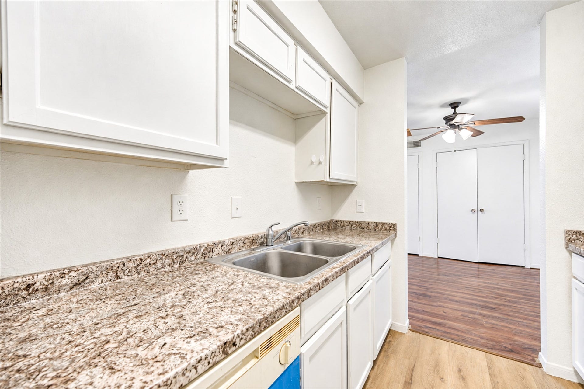 6606 De Moss Drive, #1602, Houston, TX 77074 6606 De Moss Drive, #1602, Houston, TX 77074
