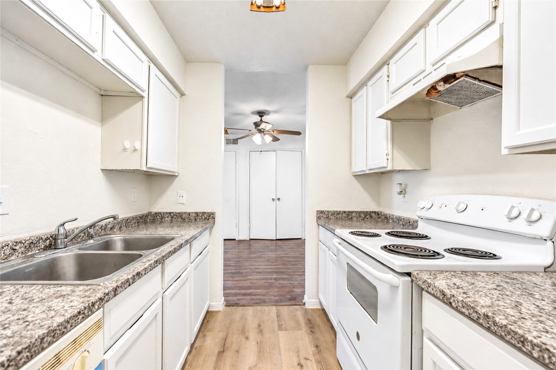 6606 De Moss Drive, #1602, Houston, TX 77074 6606 De Moss Drive, #1602, Houston, TX 77074