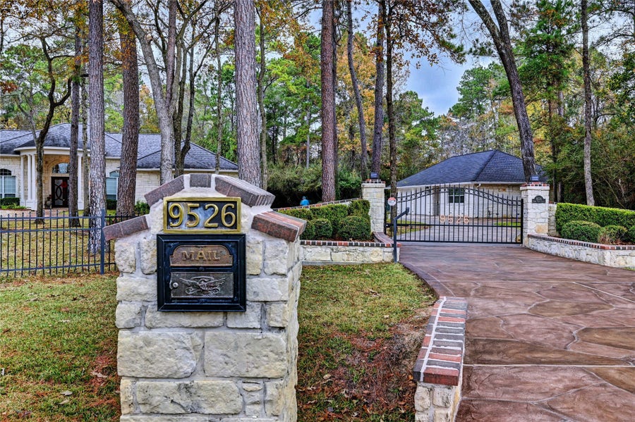 Property photo for 9526 Deer Path Lane, Magnolia, TX