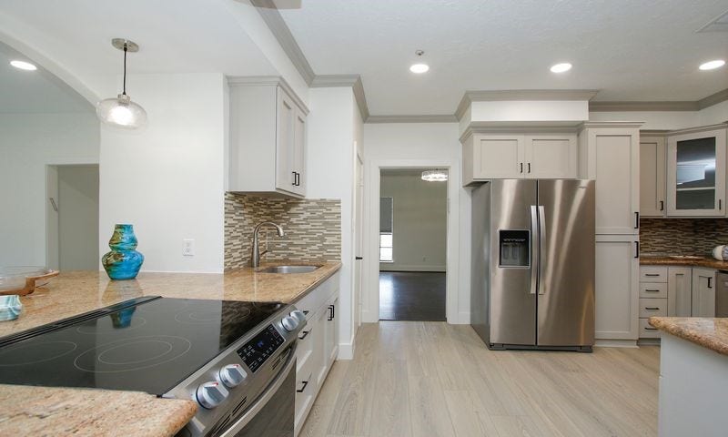 8006 Albin Lane, Houston, TX 77071 with a 9x5.5 island