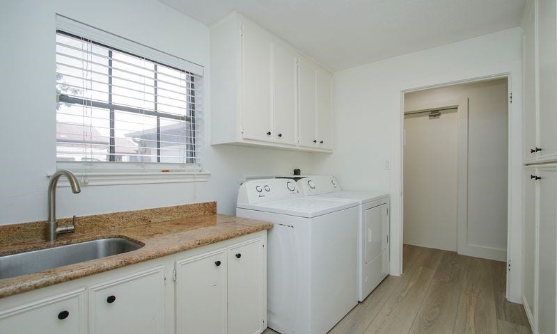 8006 Albin Lane, Houston, TX 77071 large utility room with sink