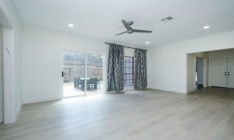 8006 Albin Lane, Houston, TX 77071 8006 Albin Lane, Houston, TX 77071