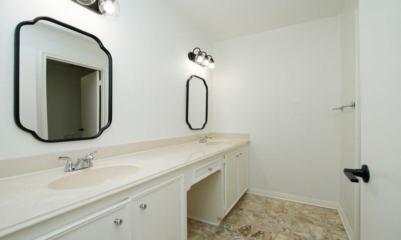 8006 Albin Lane, Houston, TX 77071 8006 Albin Lane, Houston, TX 77071
