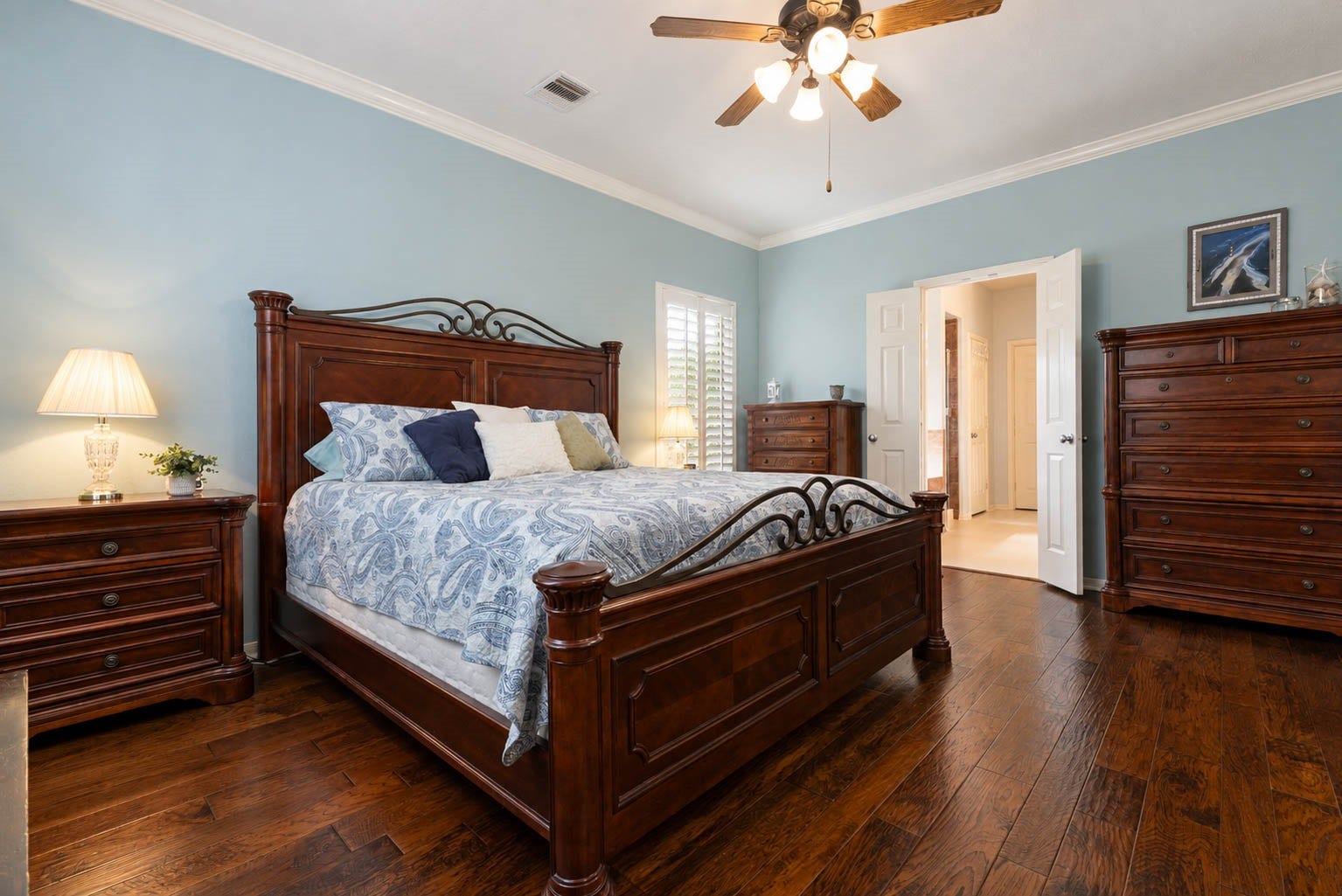 2532 Oak Dale Way, Seabrook, TX 77586 Double doors open from the primary bedroom directly into the ensuite bathroom, creating a private, convenient retreat just steps from the bed.