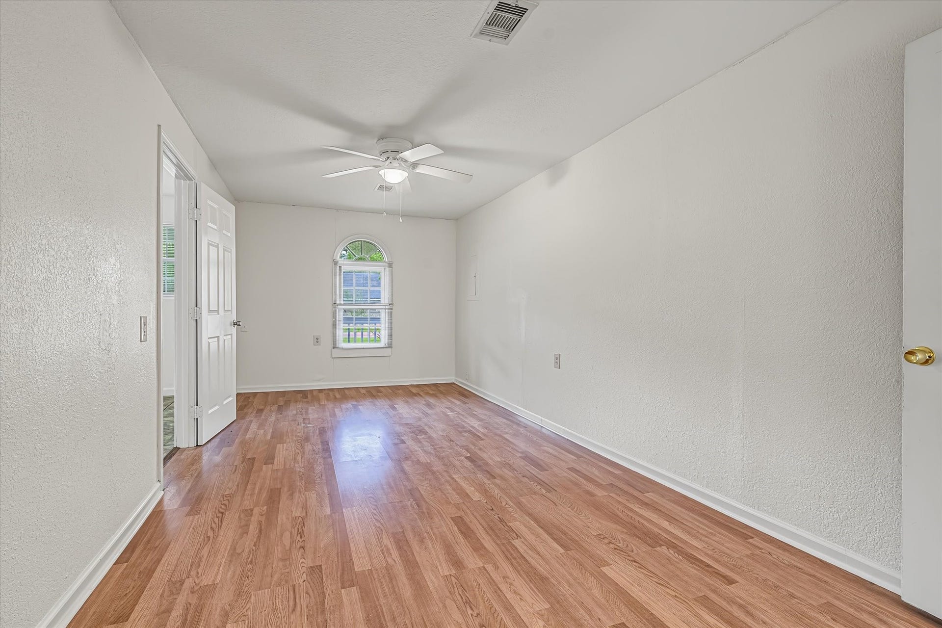 612 Harvey Street, Clute, TX 77531 612 Harvey Street, Clute, TX 77531