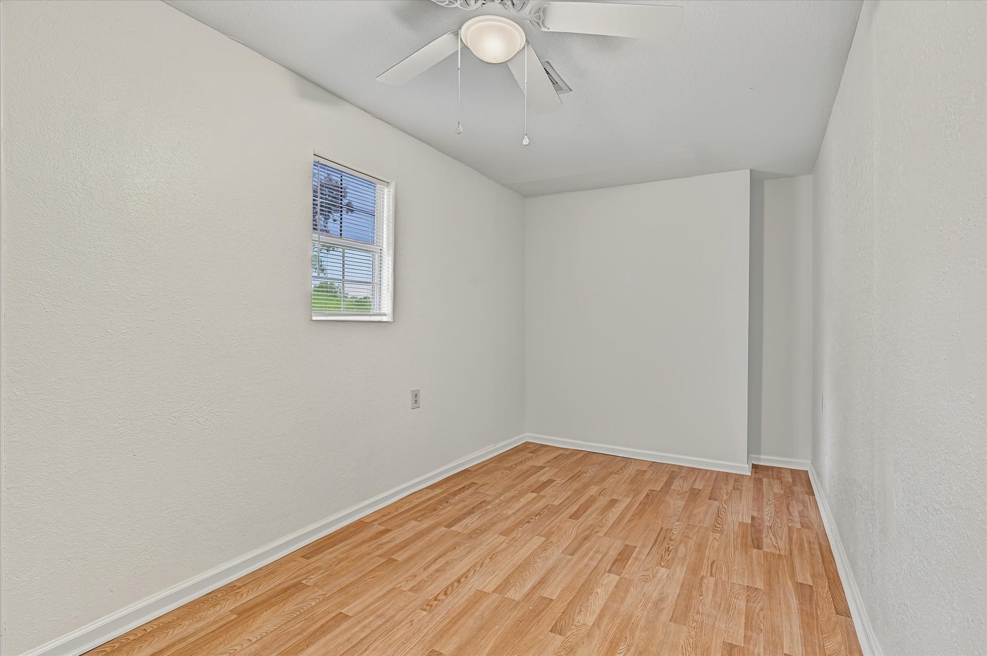 612 Harvey Street, Clute, TX 77531 612 Harvey Street, Clute, TX 77531