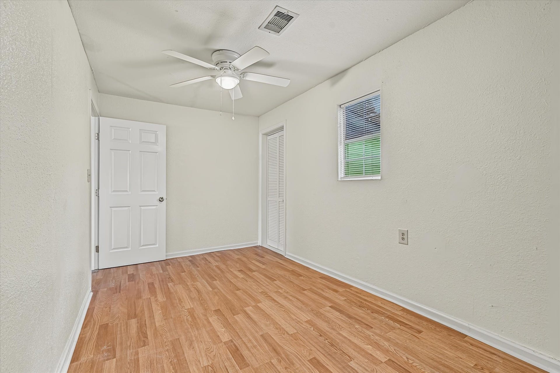 612 Harvey Street, Clute, TX 77531 612 Harvey Street, Clute, TX 77531