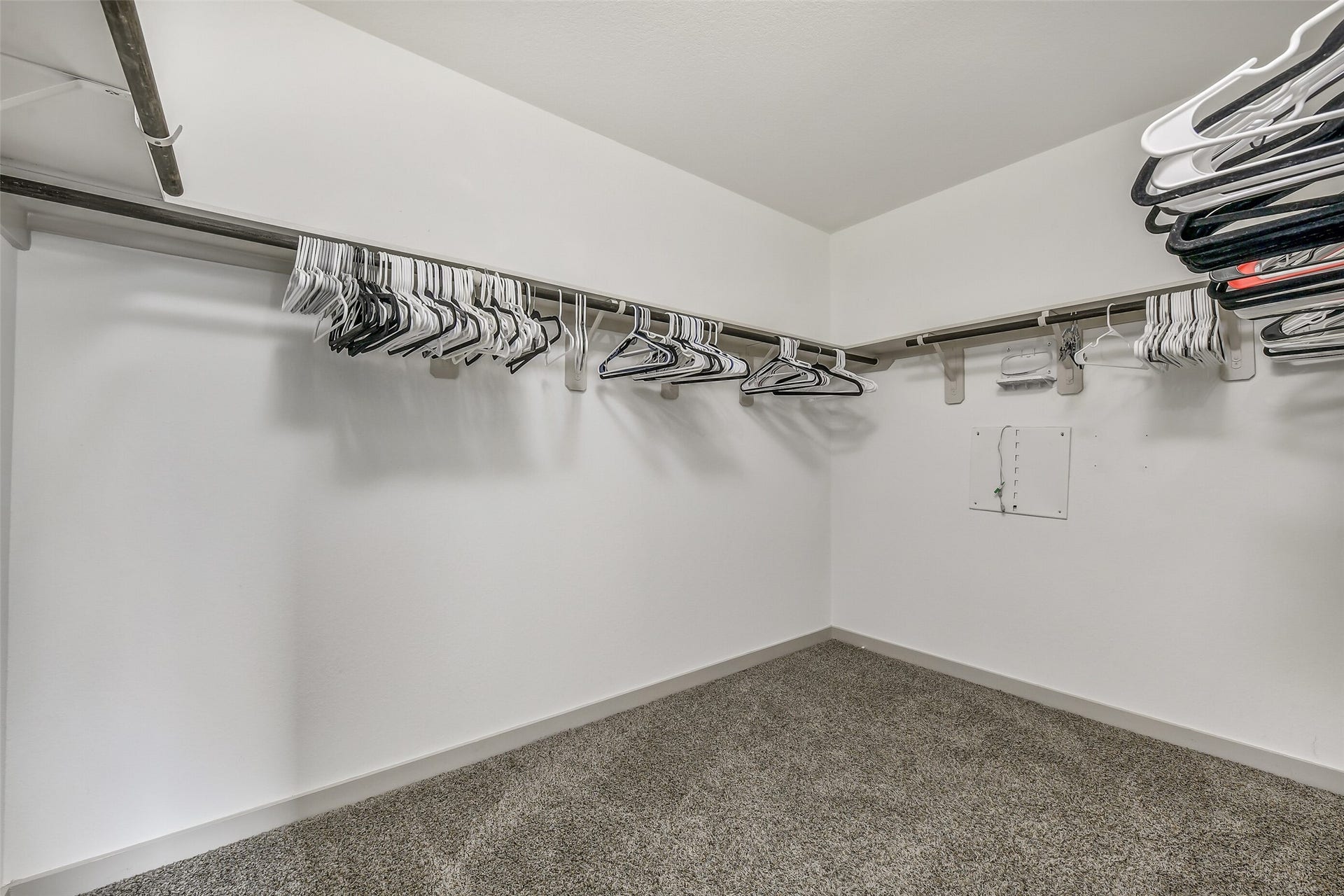 1004 Great Barracuda Lane, Alvin, TX 77511 1004 Great Barracuda Lane, Alvin, TX 77511