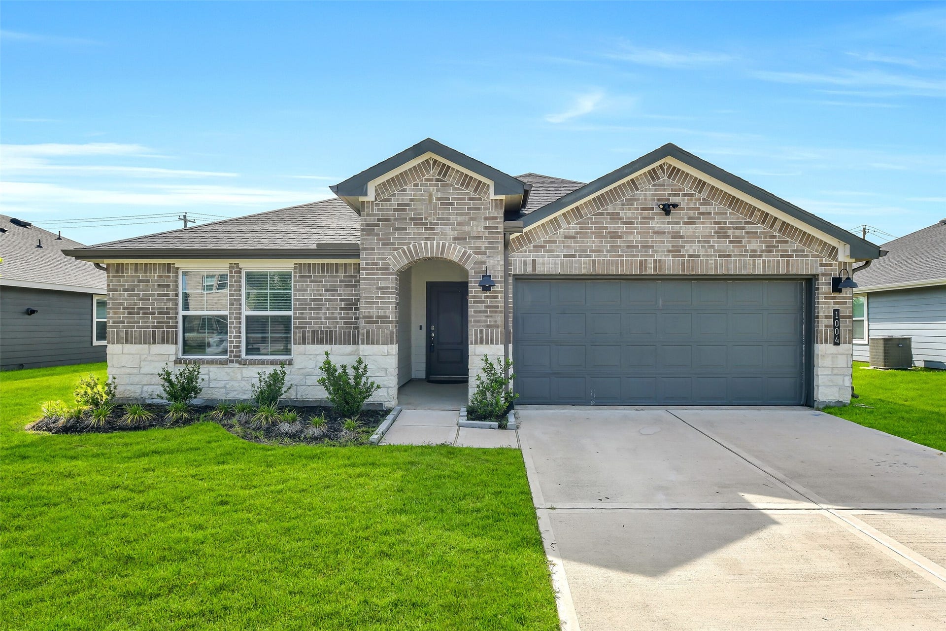 1004 Great Barracuda Lane, Alvin, TX 77511 1004 Great Barracuda Lane, Alvin, TX 77511