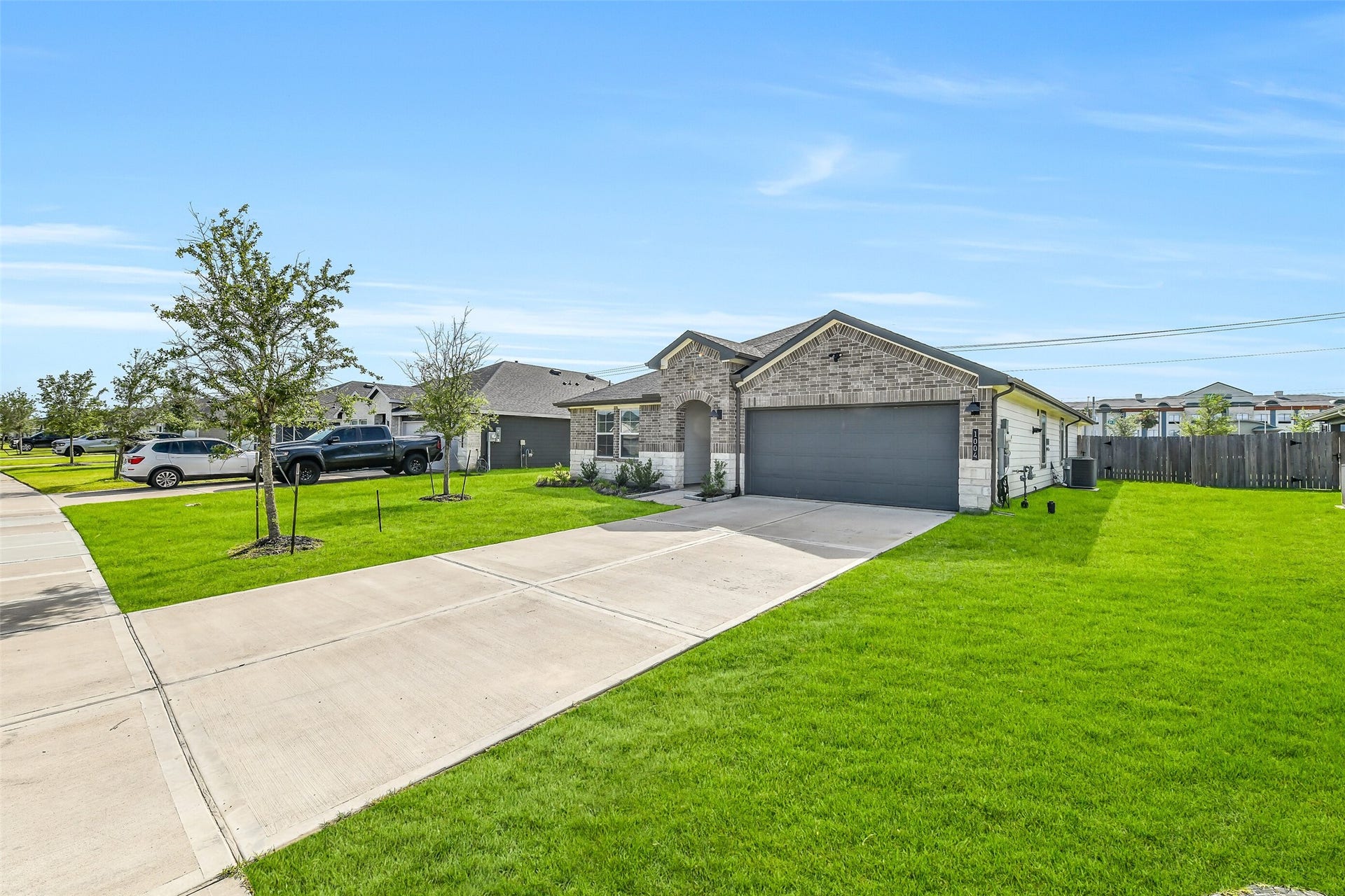 1004 Great Barracuda Lane, Alvin, TX 77511 1004 Great Barracuda Lane, Alvin, TX 77511