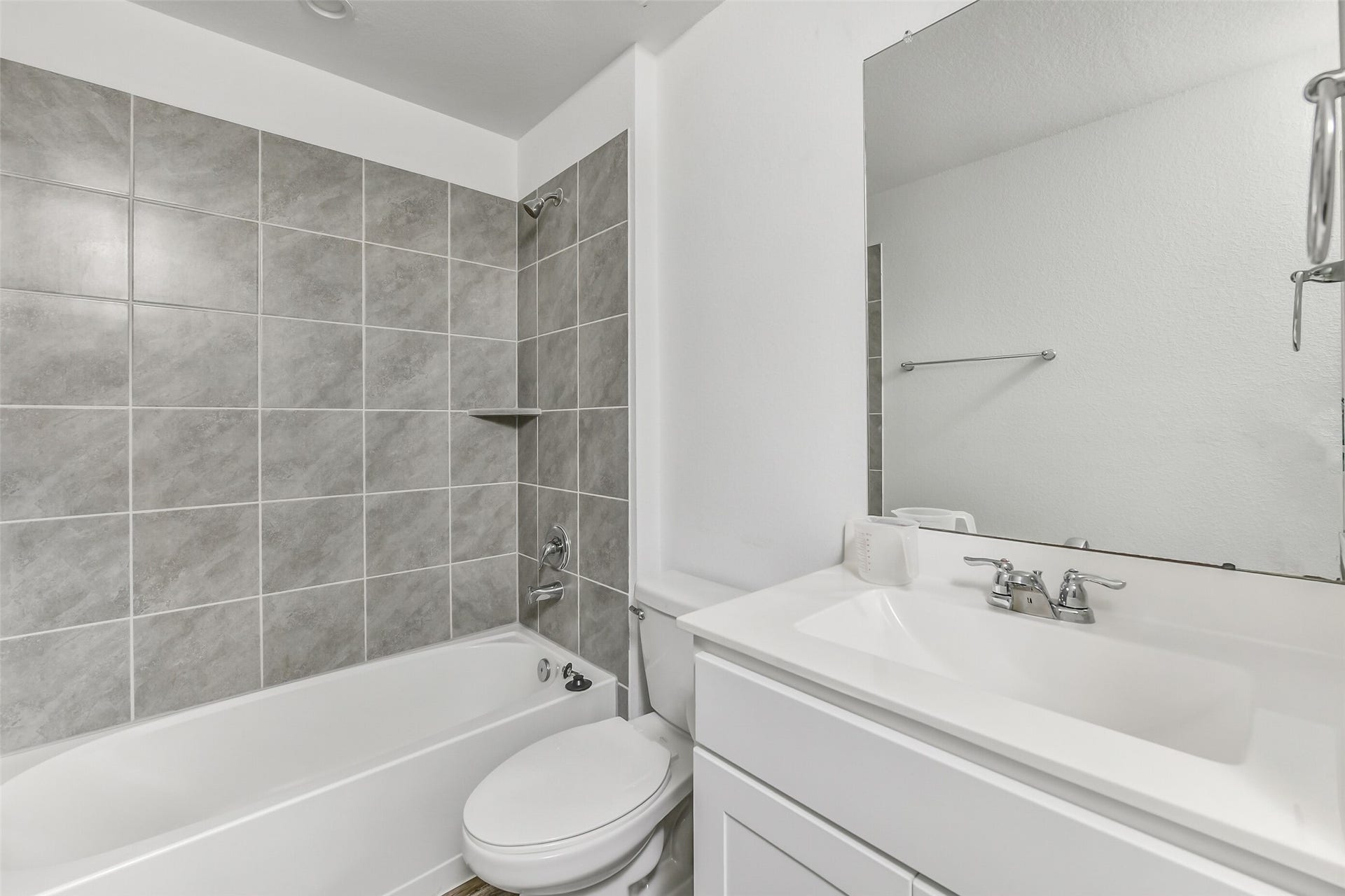 1004 Great Barracuda Lane, Alvin, TX 77511 1004 Great Barracuda Lane, Alvin, TX 77511