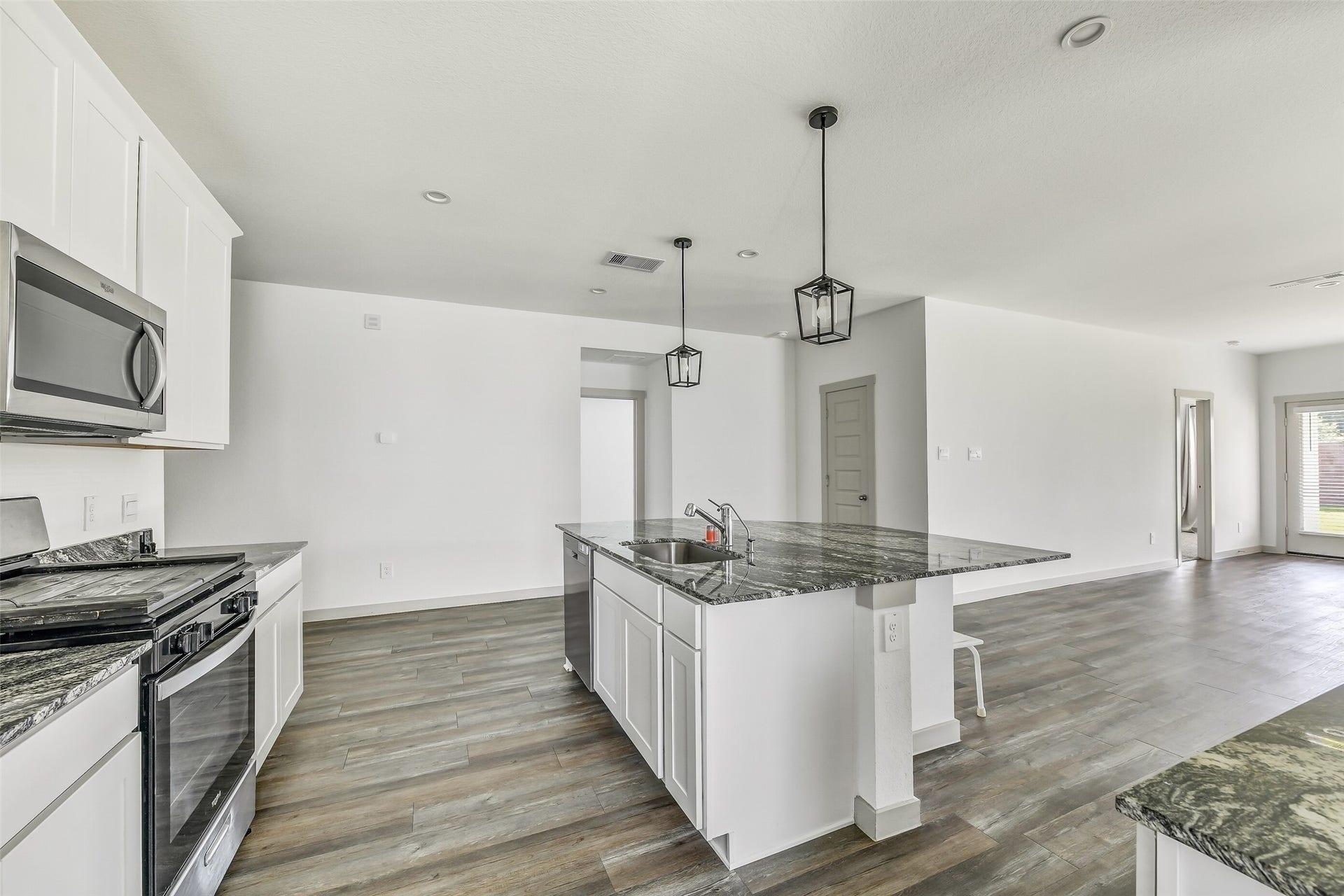 1004 Great Barracuda Lane, Alvin, TX 77511 1004 Great Barracuda Lane, Alvin, TX 77511