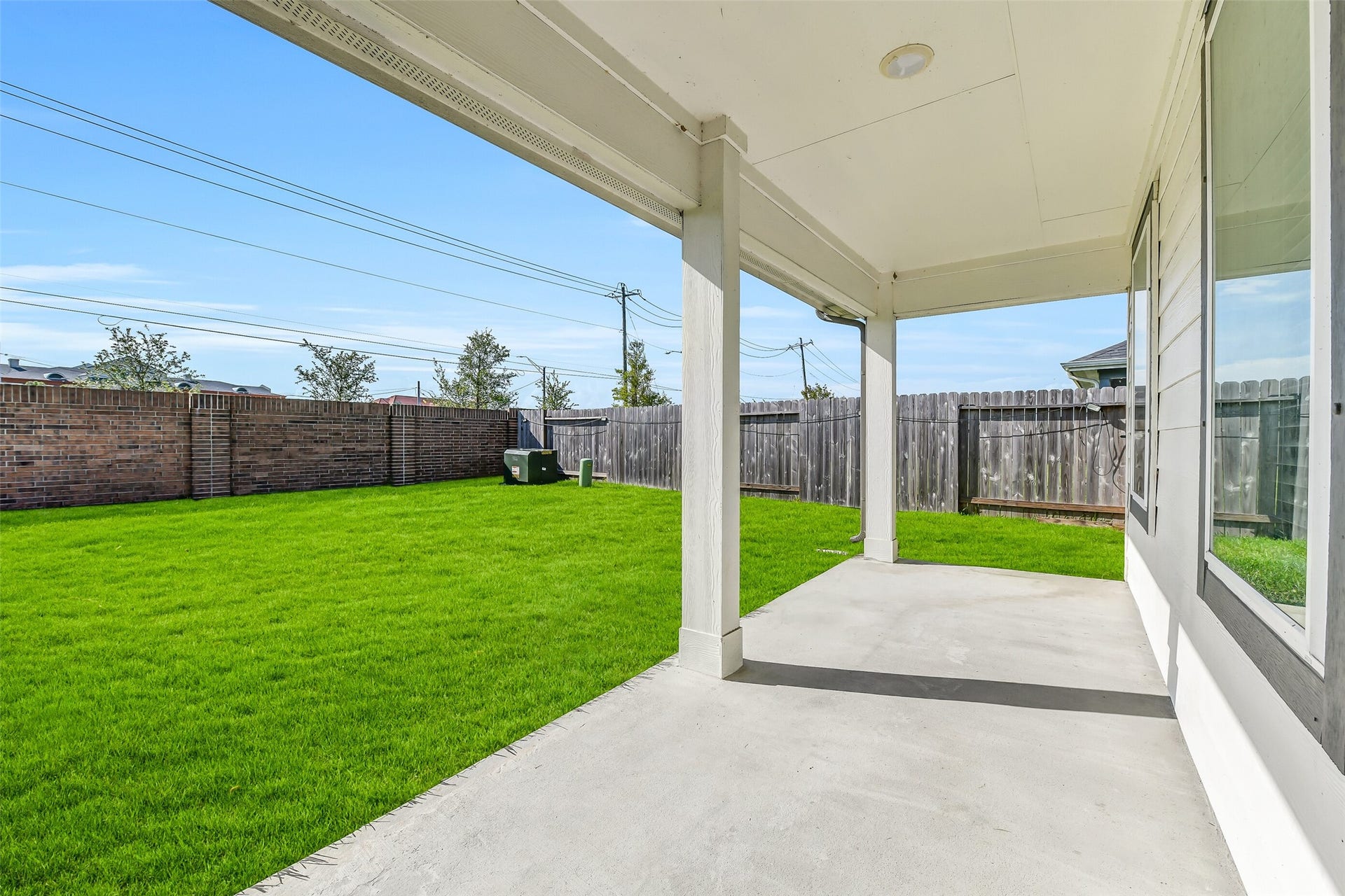 1004 Great Barracuda Lane, Alvin, TX 77511 1004 Great Barracuda Lane, Alvin, TX 77511