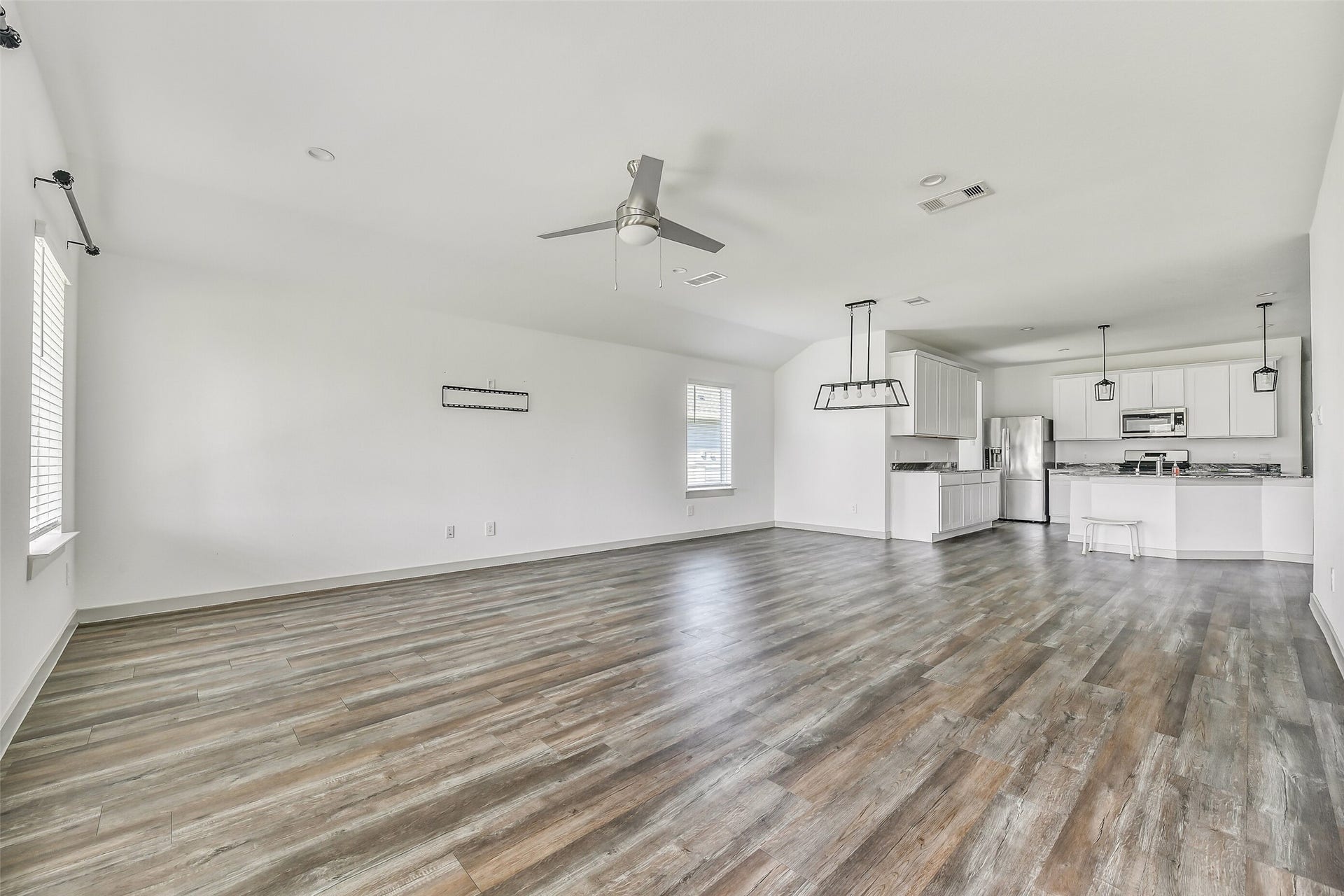 1004 Great Barracuda Lane, Alvin, TX 77511 1004 Great Barracuda Lane, Alvin, TX 77511