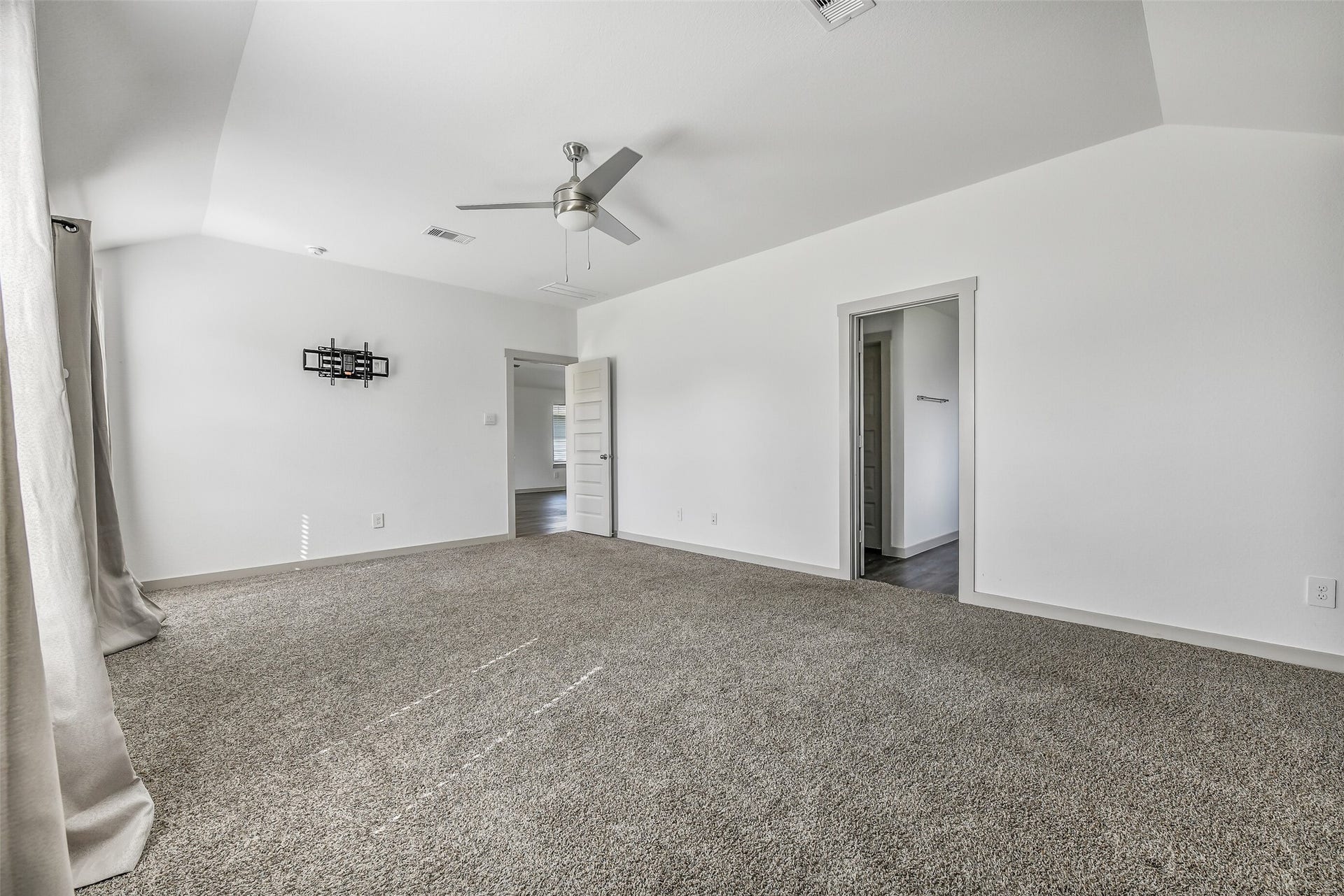 1004 Great Barracuda Lane, Alvin, TX 77511 1004 Great Barracuda Lane, Alvin, TX 77511