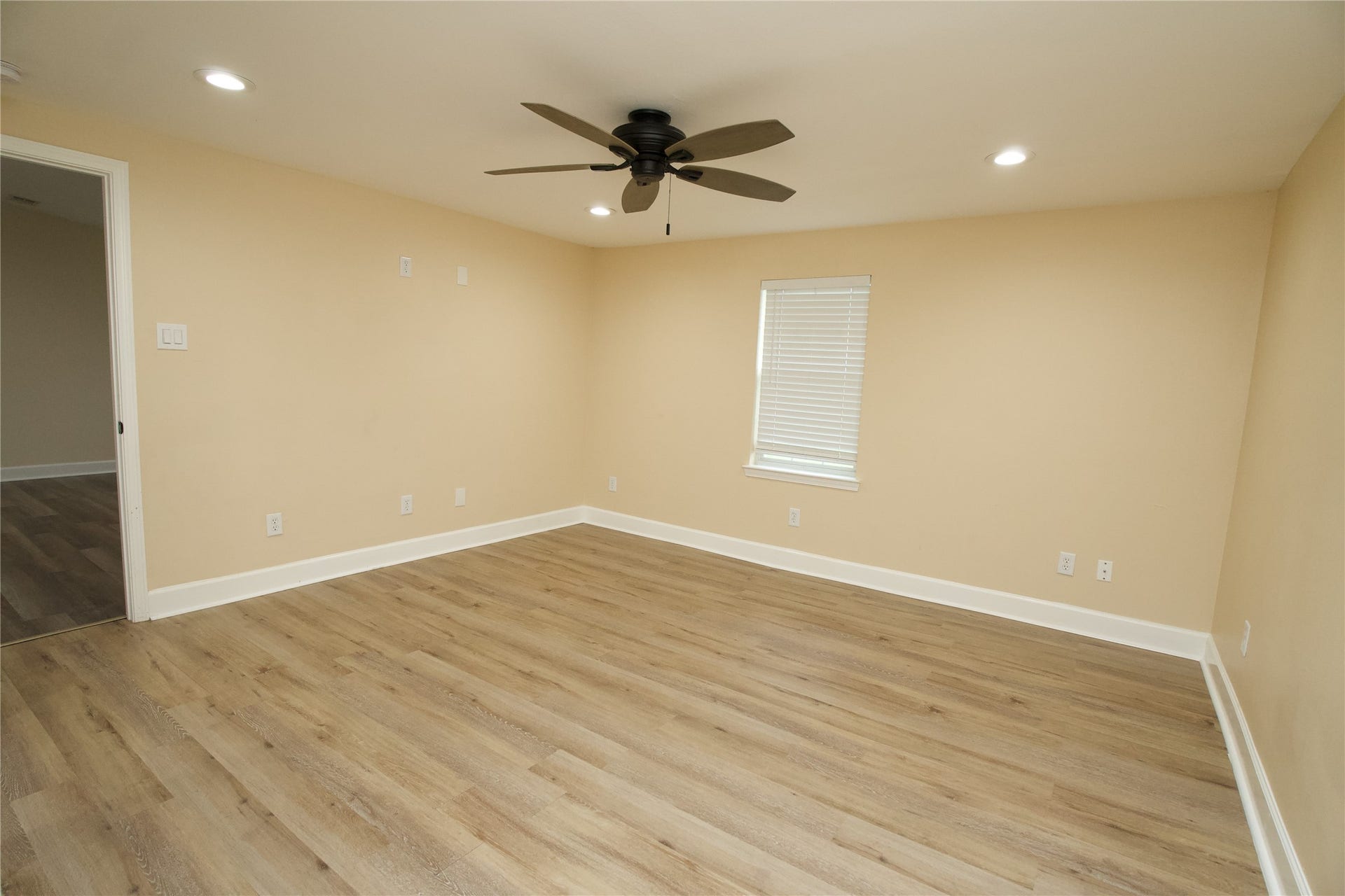 4501 Westwood Lane, Manvel, TX 77578
