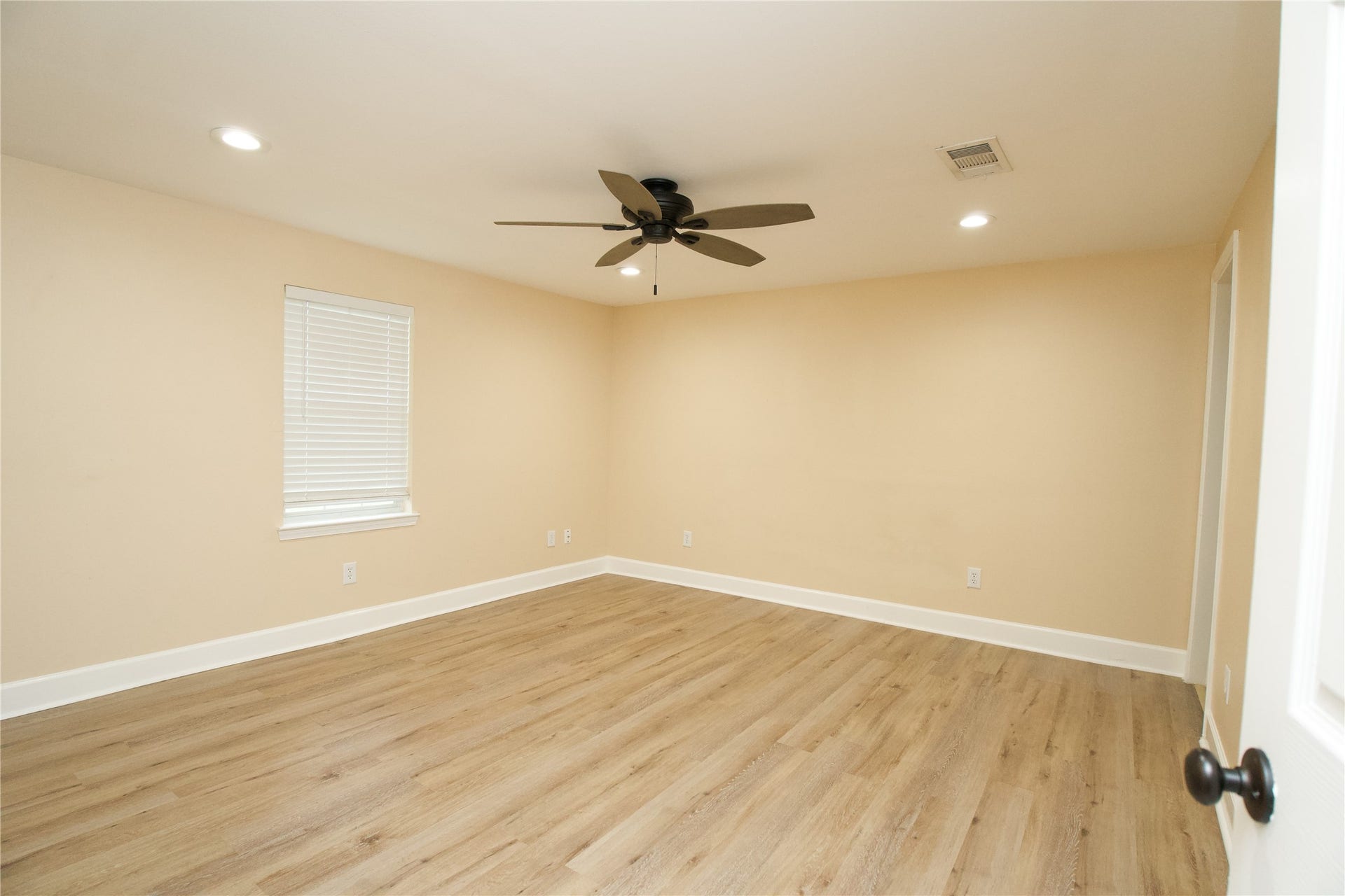 4501 Westwood Lane, Manvel, TX 77578