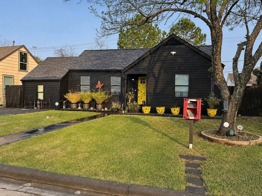 Property photo for 2043 Des Jardines Street, Houston, TX