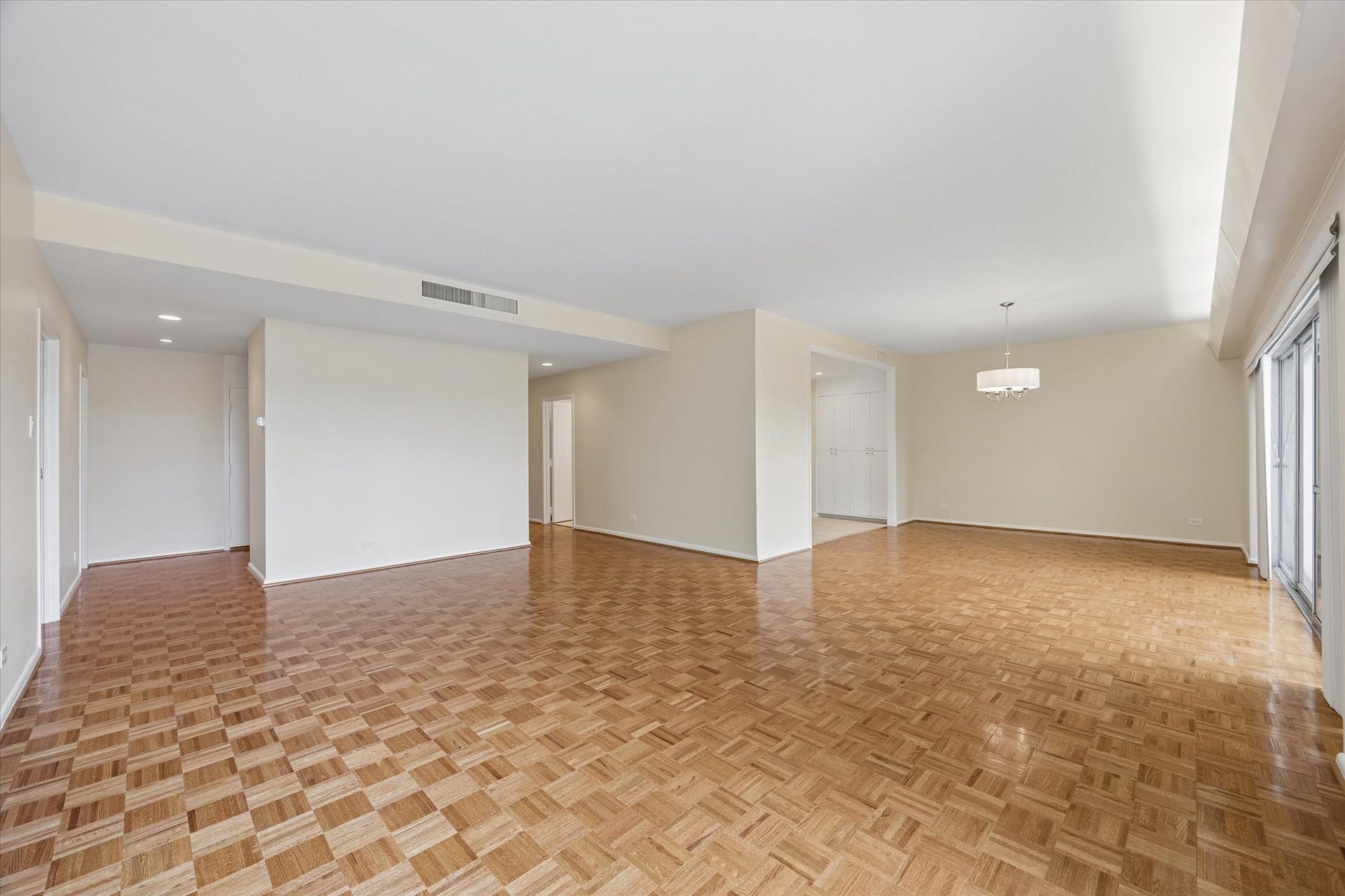 Large Living Room and Dining Area (14.8 x 13.5)