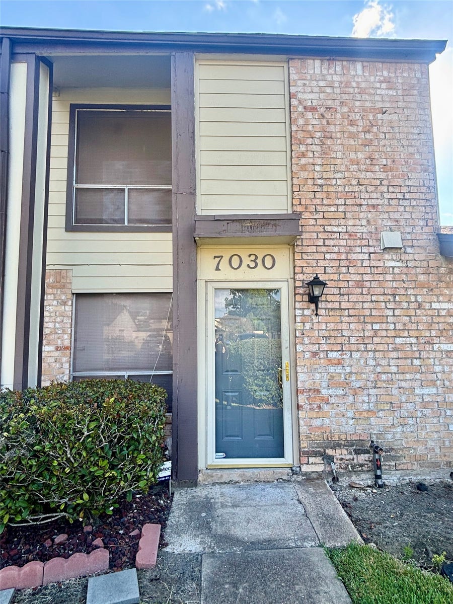 Property photo for 7030 South  Dairy Ashford Rd, Houston, TX