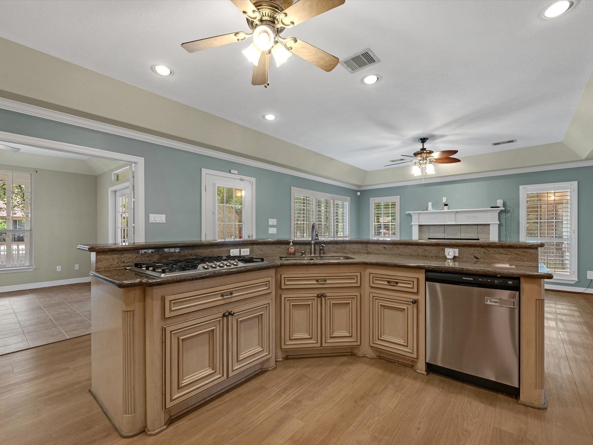 510 Vista Del Lago Drive, Huffman, TX 77336 510 Vista Del Lago Drive, Huffman, TX 77336