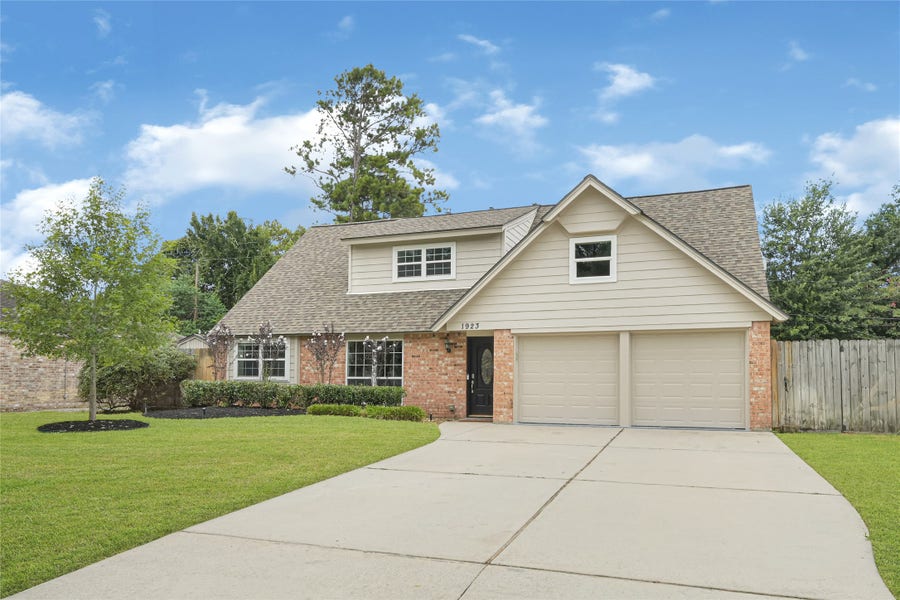 Property photo for 1923 Spillers Lane, Houston, TX