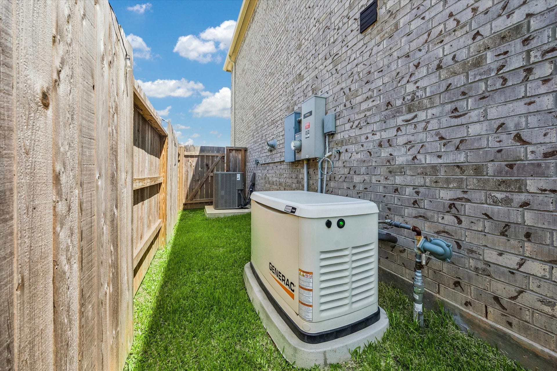 2852 Grand Anse Drive, Katy, TX 77493 Equipped with a Generac.