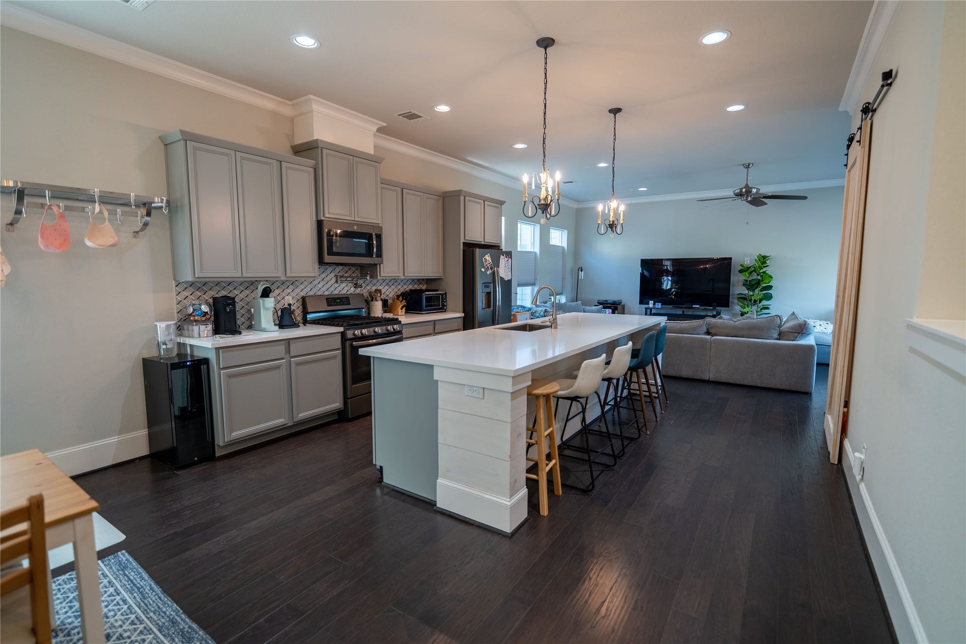 3009 Bell Street, #B, Houston, TX 77003 3009 Bell Street, #B, Houston, TX 77003