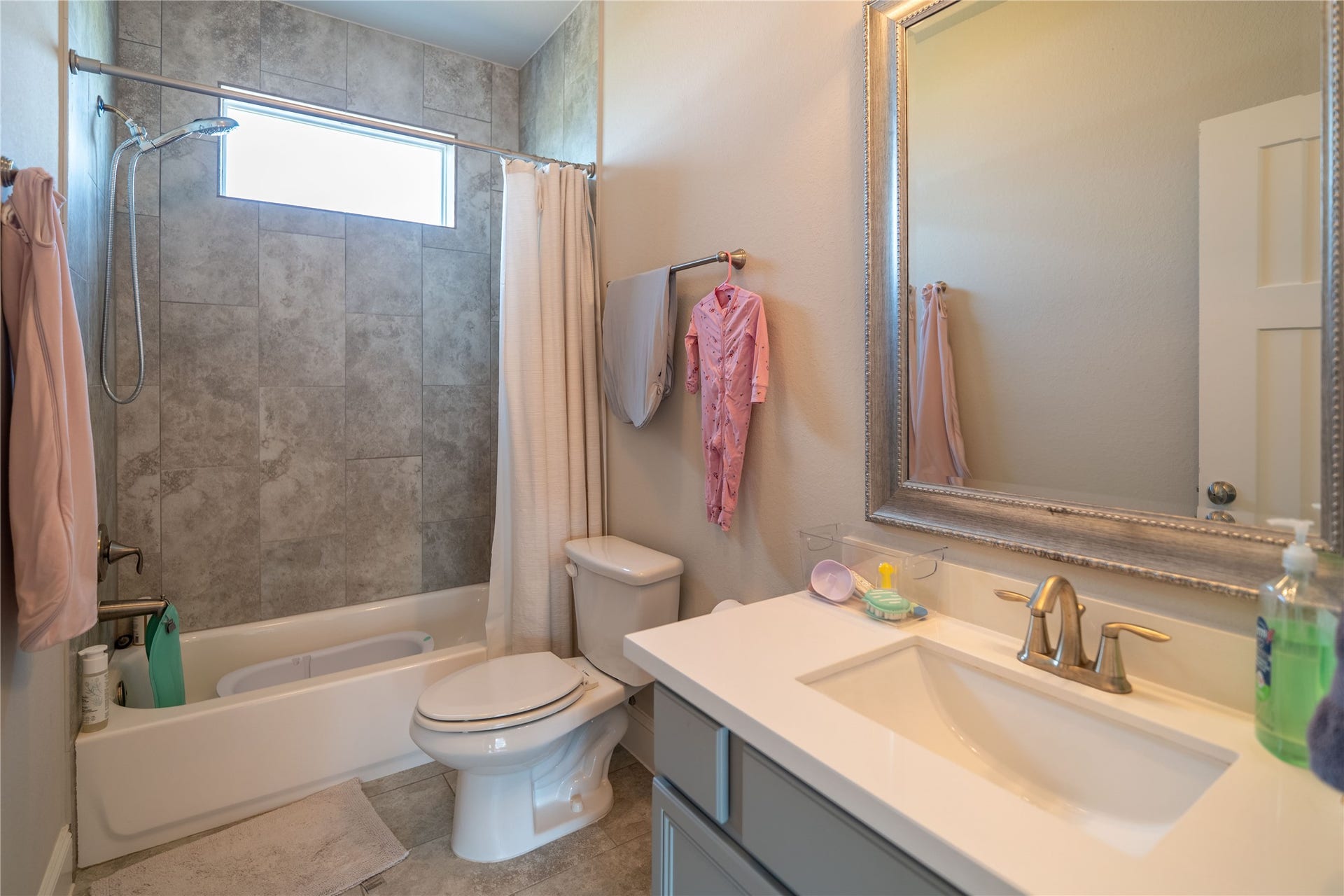 3009 Bell Street, #B, Houston, TX 77003 3009 Bell Street, #B, Houston, TX 77003