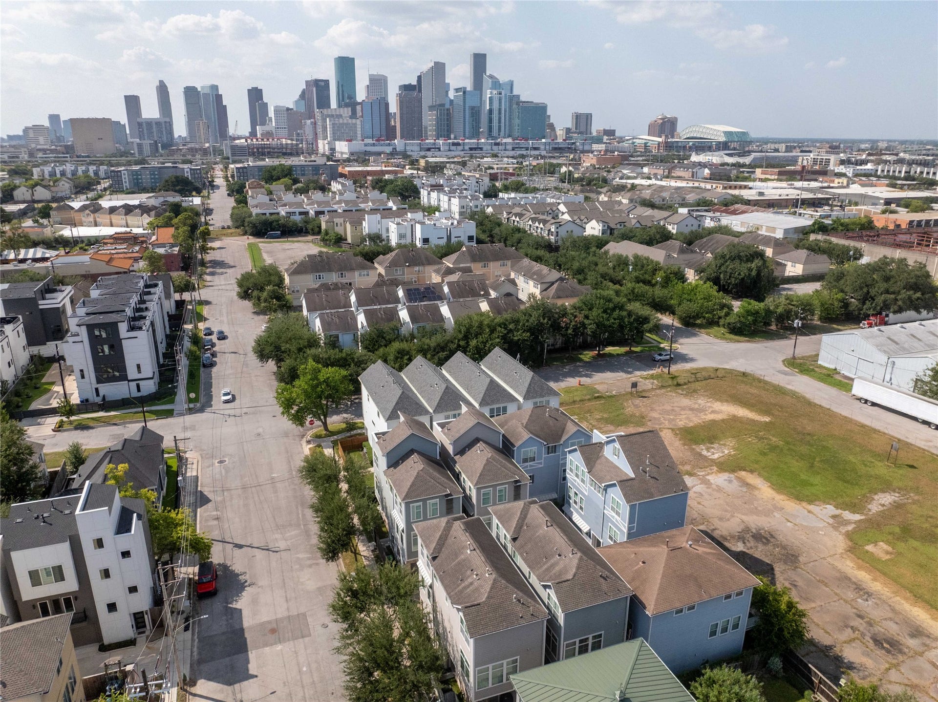 3009 Bell Street, #B, Houston, TX 77003 3009 Bell Street, #B, Houston, TX 77003