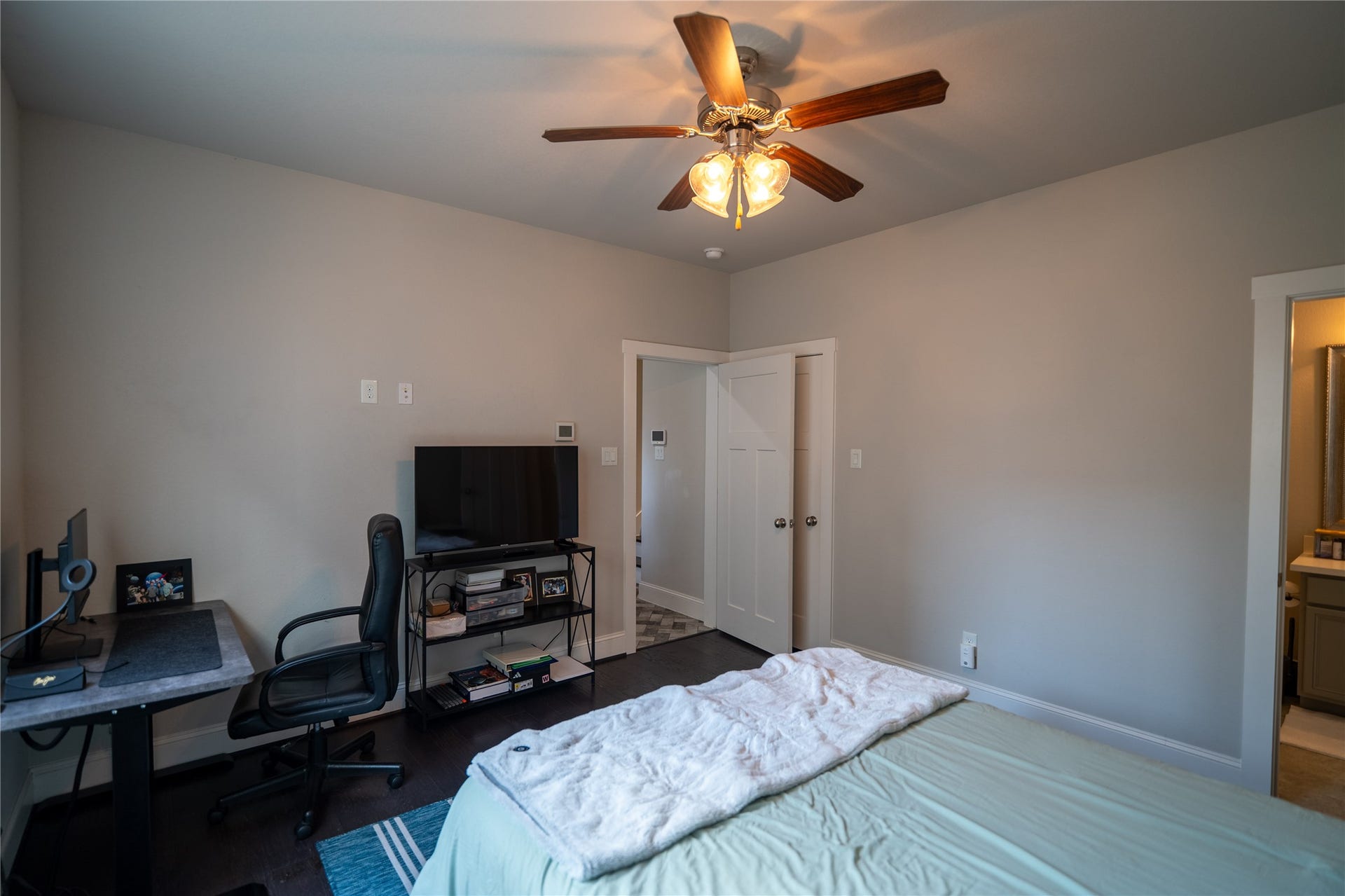 3009 Bell Street, #B, Houston, TX 77003 3009 Bell Street, #B, Houston, TX 77003