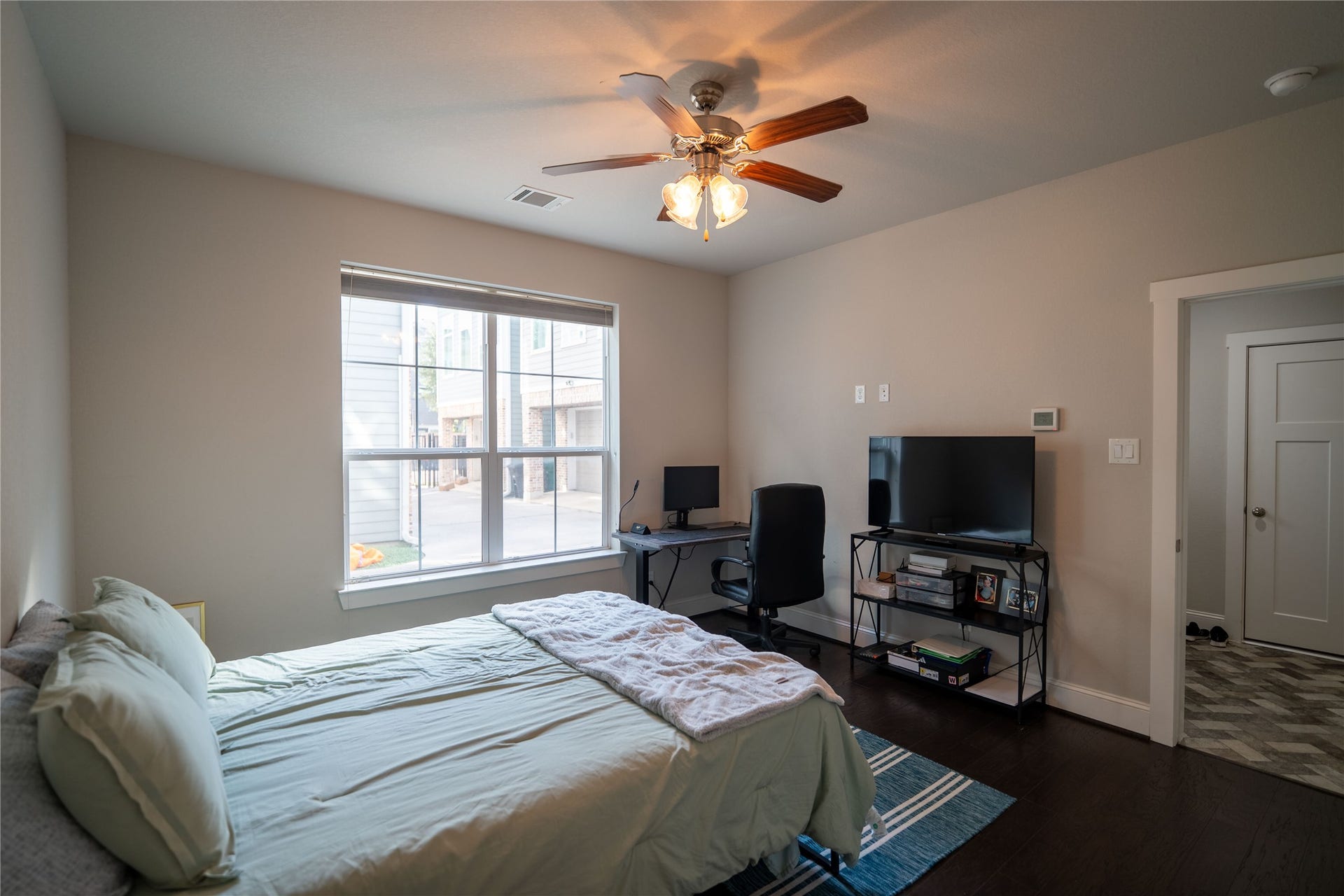 3009 Bell Street, #B, Houston, TX 77003 3009 Bell Street, #B, Houston, TX 77003