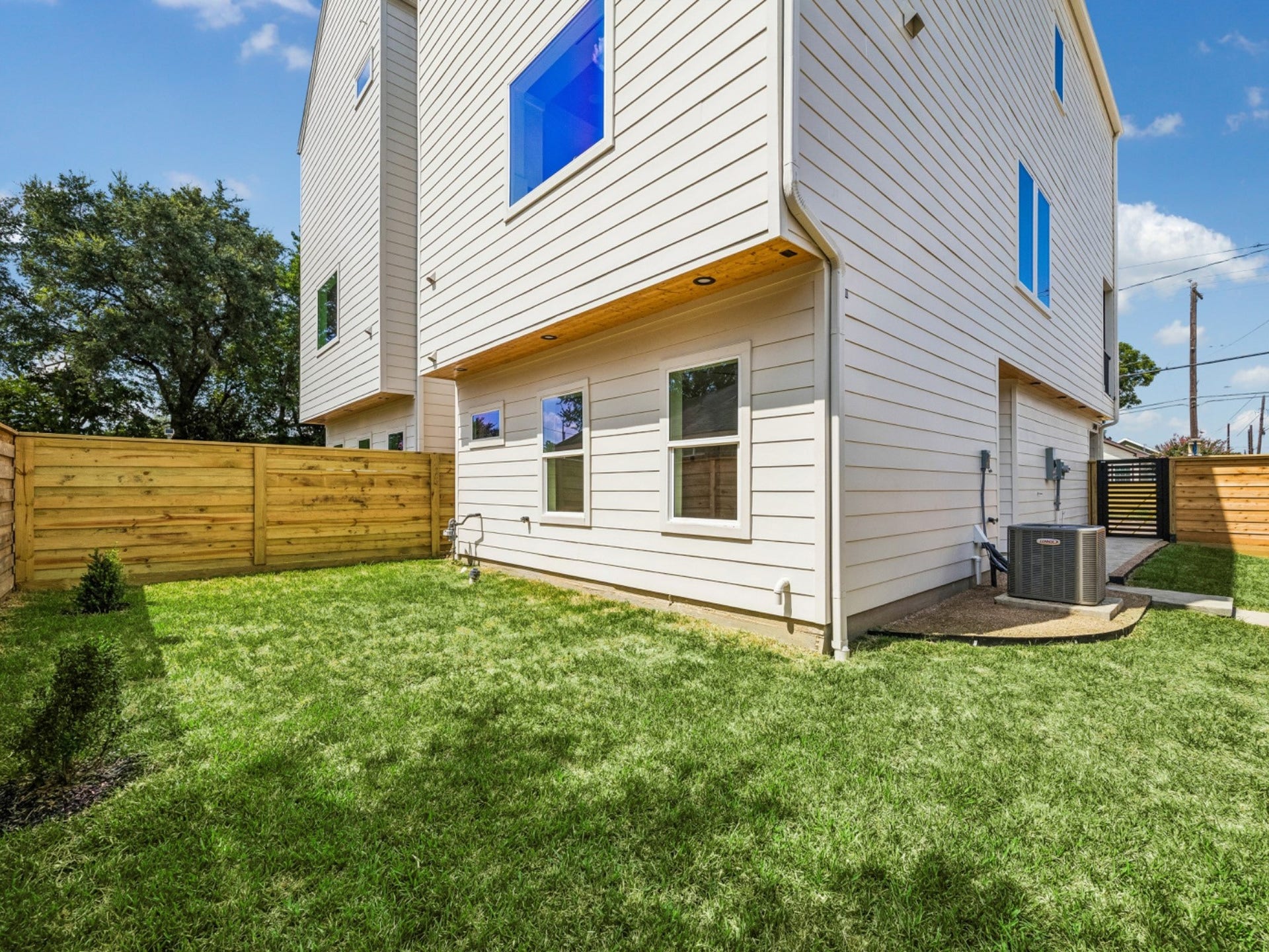 3402 Market Street, Houston, TX 77020 3402 Market Street, Houston, TX 77020