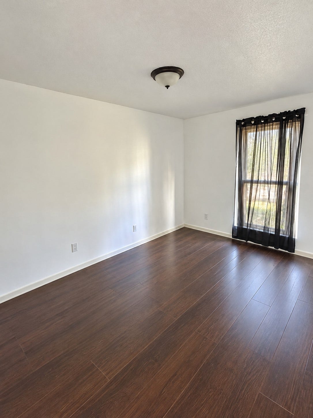 Another view of the third bedroom.