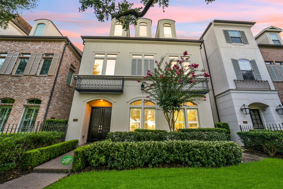 Property photo for 1110 Lake Pointe Parkway, Sugar Land, TX