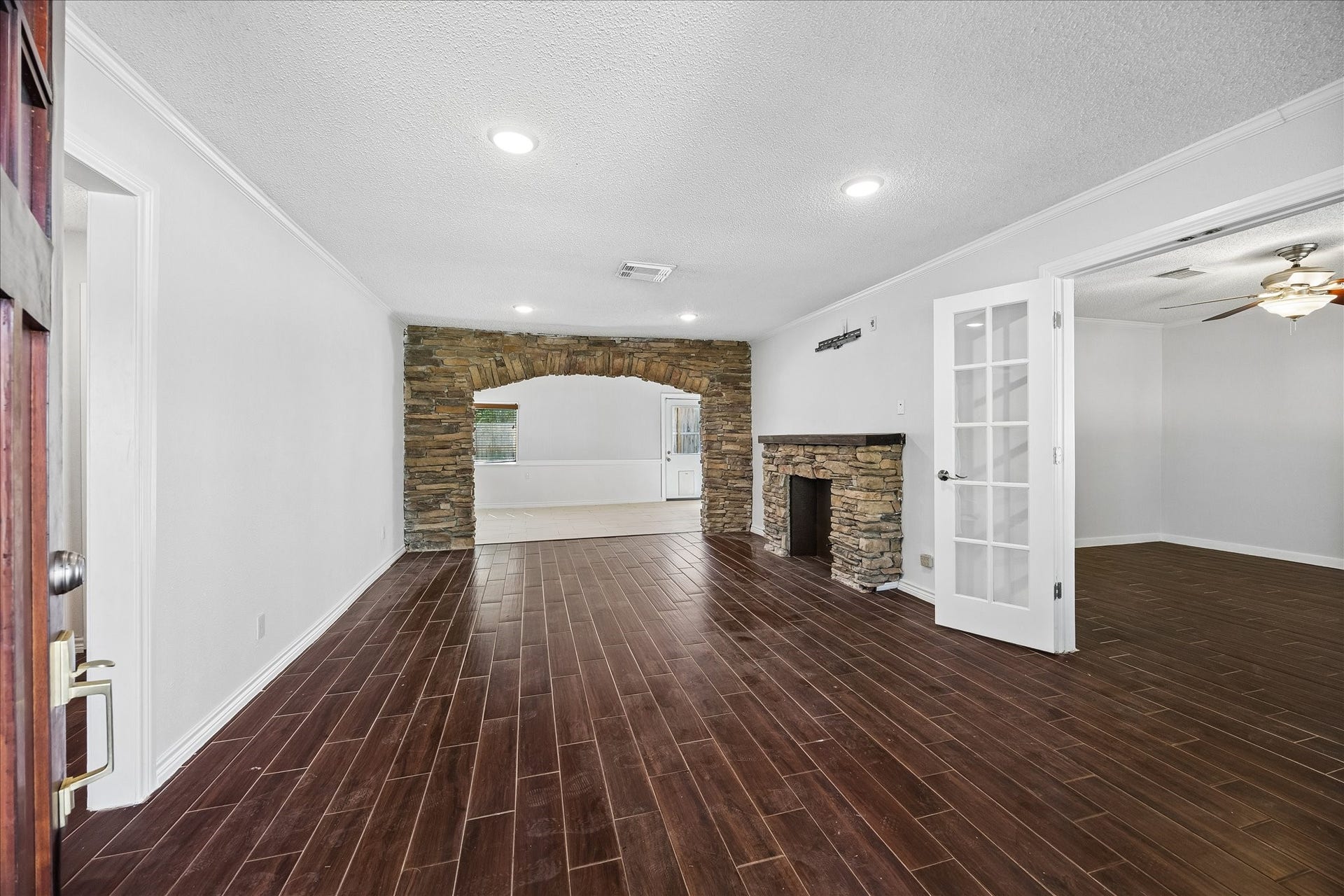 4707 Bellview Street, Bellaire, TX 77401 4707 Bellview Street, Bellaire, TX 77401
