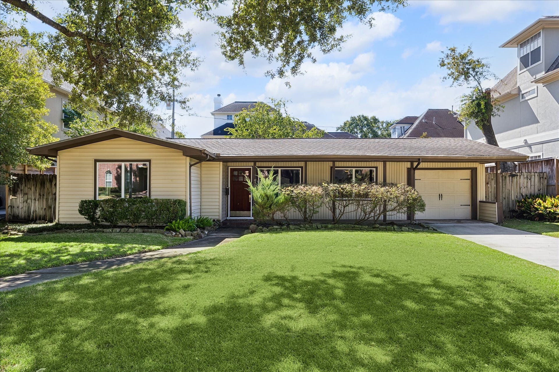 4707 Bellview Street, Bellaire, TX 77401 4707 Bellview Street, Bellaire, TX 77401