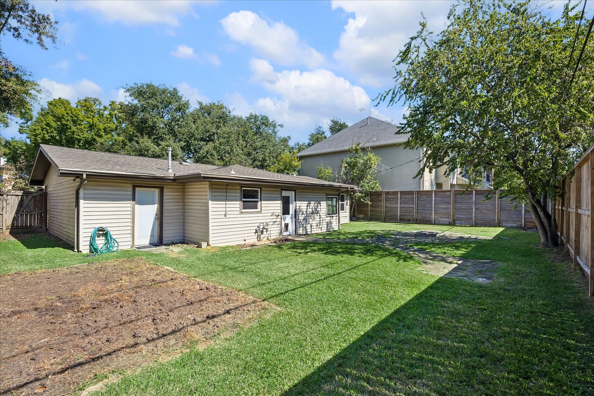 4707 Bellview Street, Bellaire, TX 77401 4707 Bellview Street, Bellaire, TX 77401