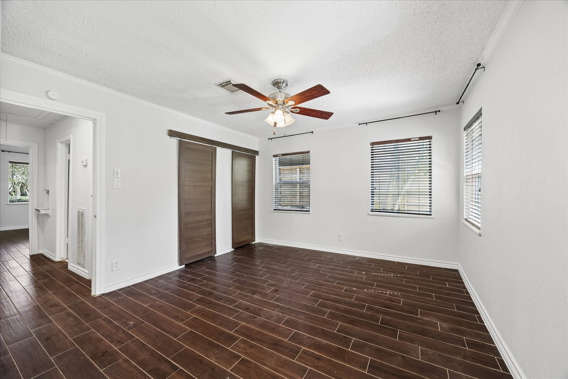 4707 Bellview Street, Bellaire, TX 77401 4707 Bellview Street, Bellaire, TX 77401