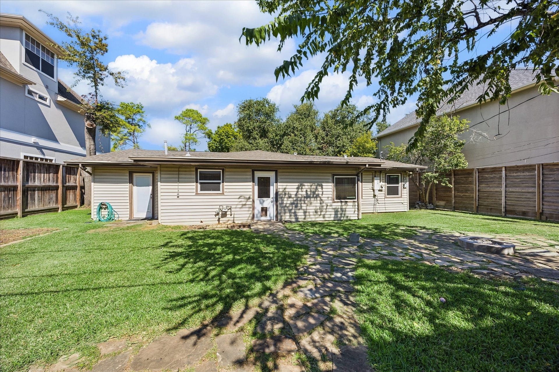 4707 Bellview Street, Bellaire, TX 77401 4707 Bellview Street, Bellaire, TX 77401