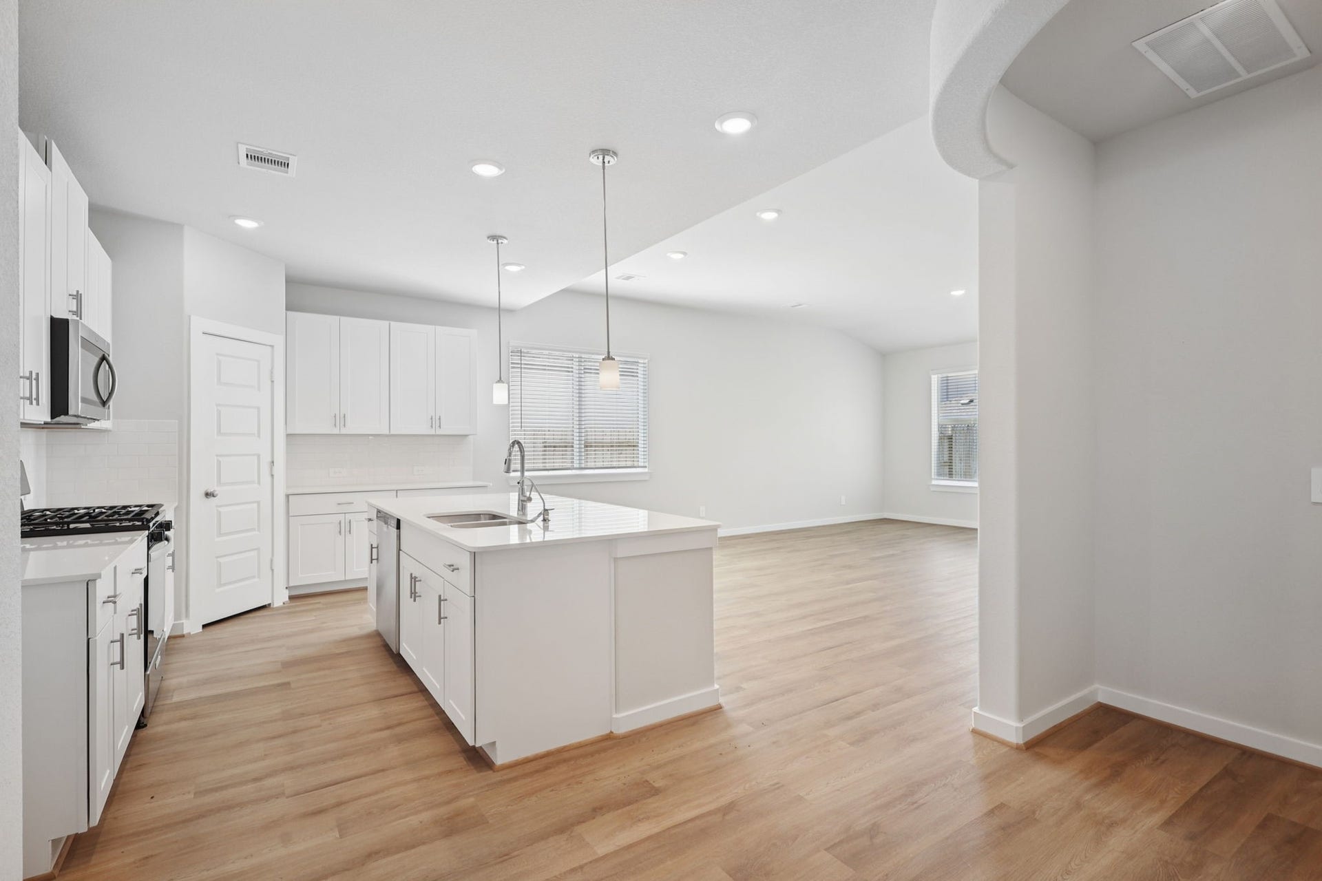18431 Landing Meadows Lane, New Caney, TX 77357 18431 Landing Meadows Lane, New Caney, TX 77357