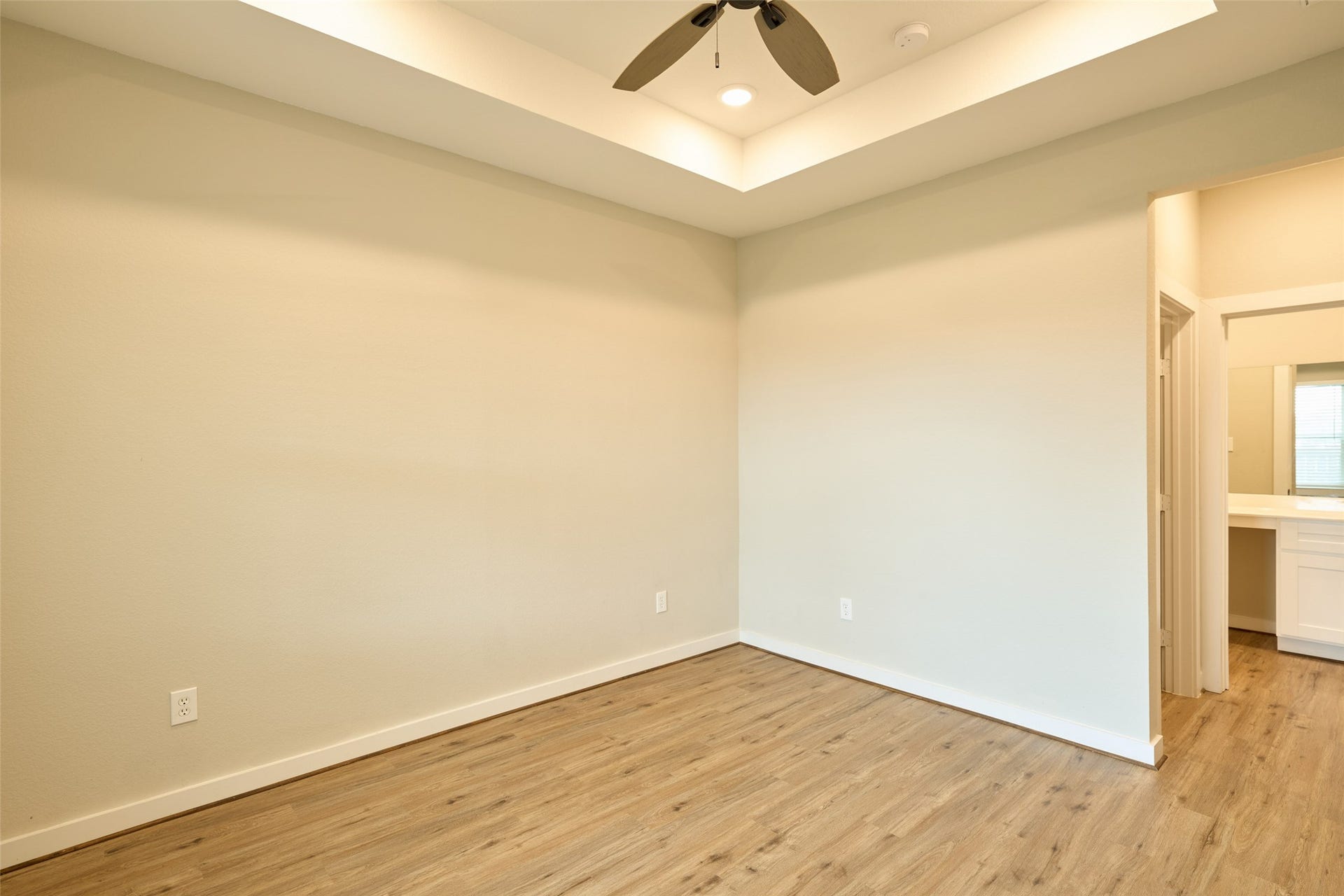 10317 Lake Road, #13C, Houston, TX 77070 10317 Lake Road, #13C, Houston, TX 77070