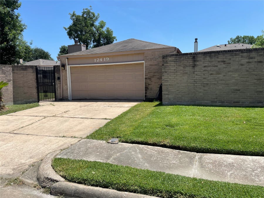 Property photo for 12419 Sungate Lane, Houston, TX