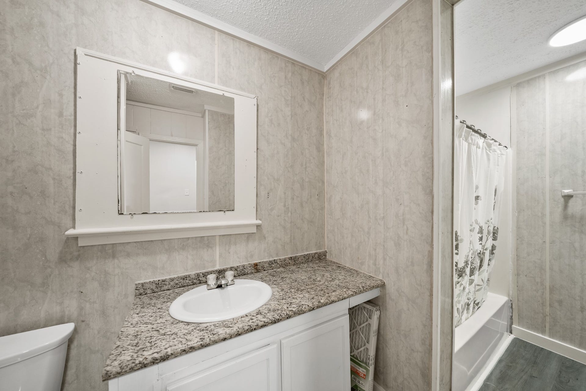 2018 Rosalee Street, La Marque, TX 77568 2018 Rosalee Street, La Marque, TX 77568